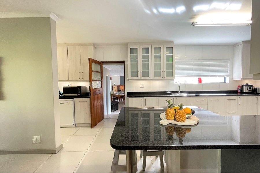 To Let 3 Bedroom Property for Rent in Durbell Western Cape